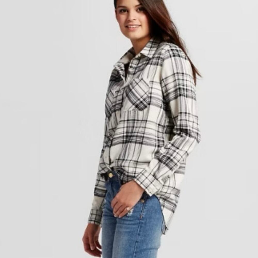 Missimo Black/White Plaid button up Gathered front low tail size LARGE shirt